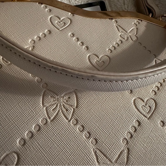 Crossi Beige Crossbody Bag: NWT - Picture 8 of 13